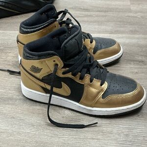 Nike Black and Gold Women's Jordans Size 4.5